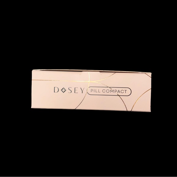Dosey Pill Compact - Picture 13 of 14